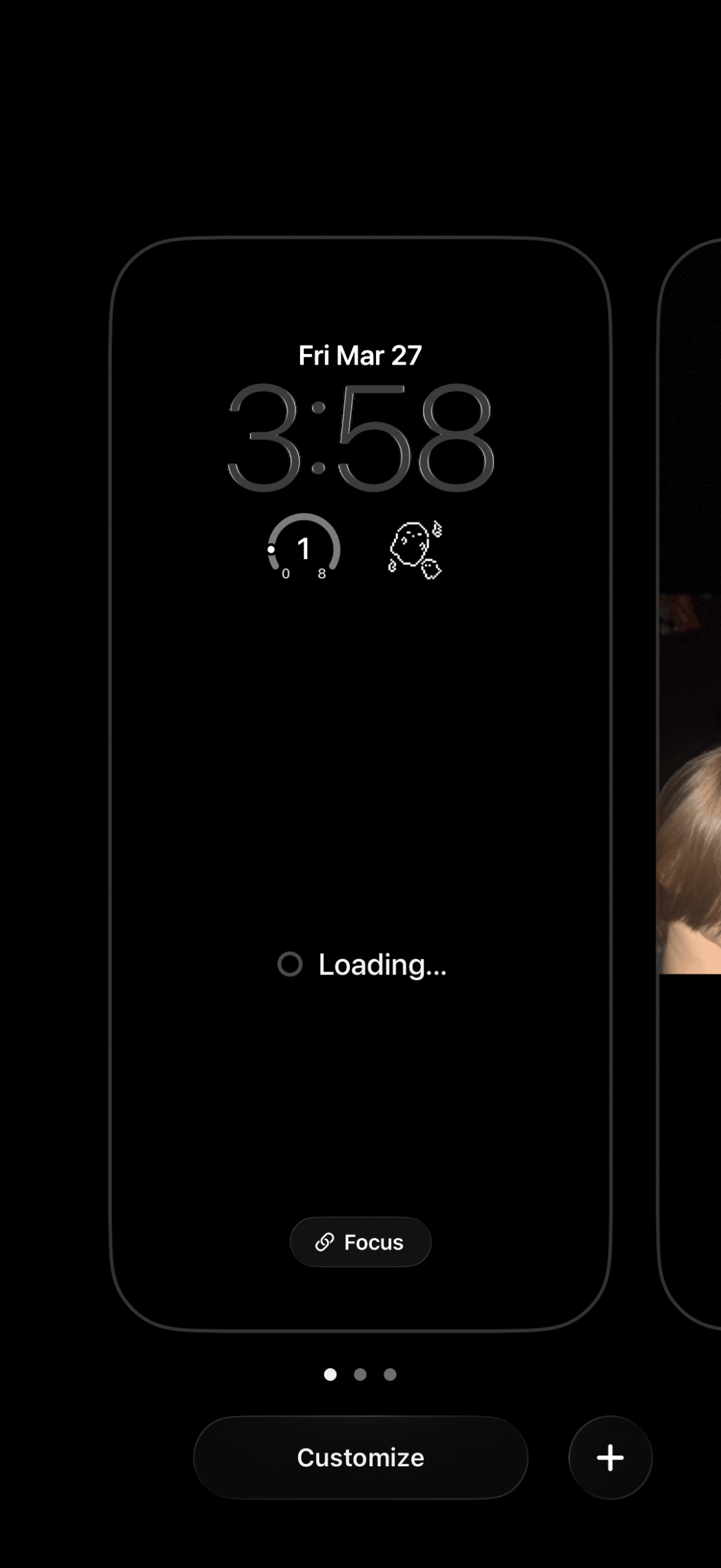 iPhone Wallpaper Issue After iOS 26.4 Update: Black Lock Screen